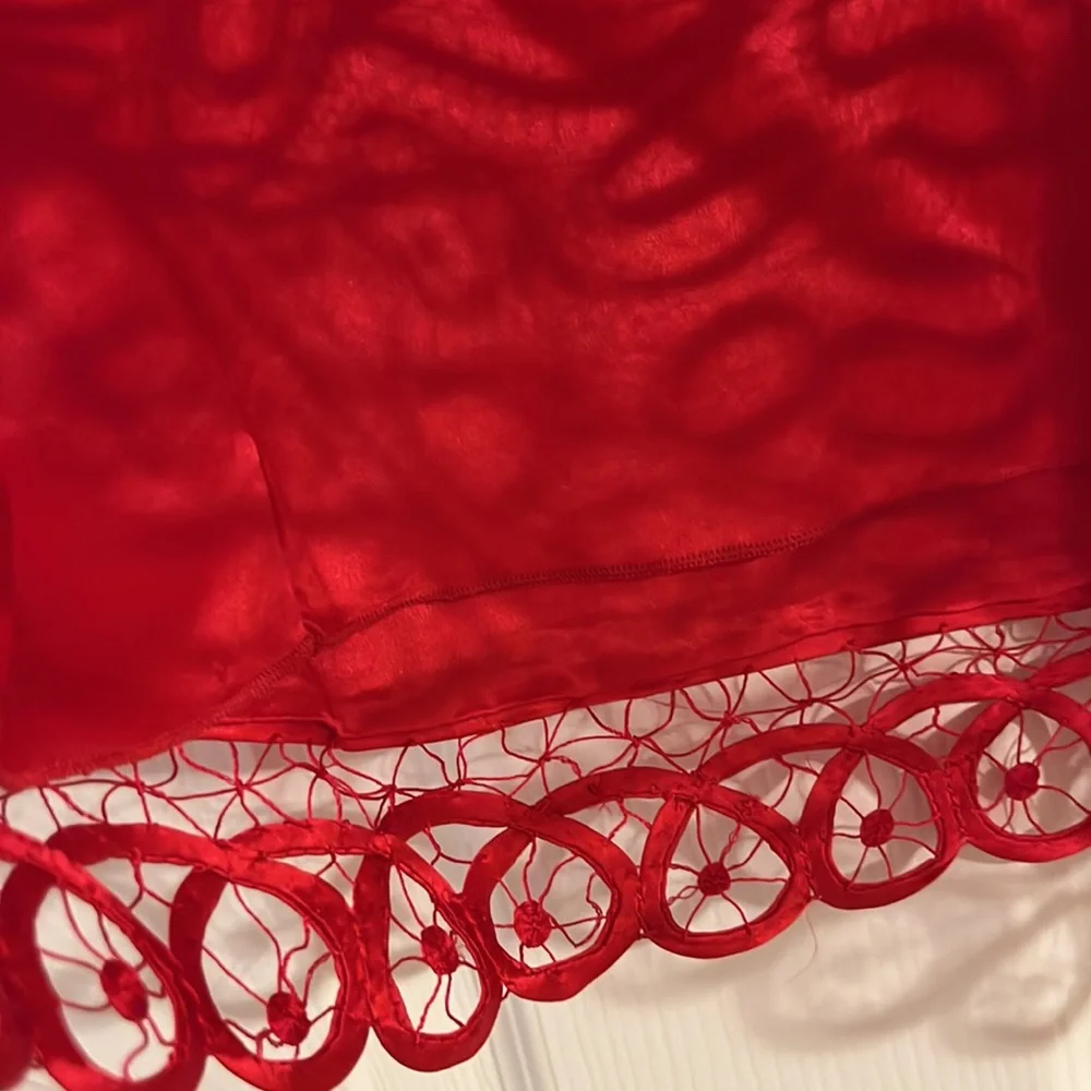 Soulmates red silk and lace blouse - Picture 3 of 5